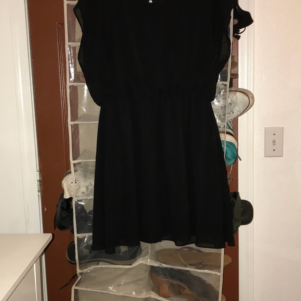 BLACK DRESS-USED